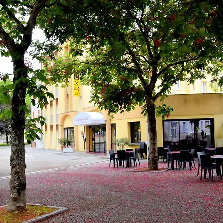 Des Lauriers Roses Hotel 2*