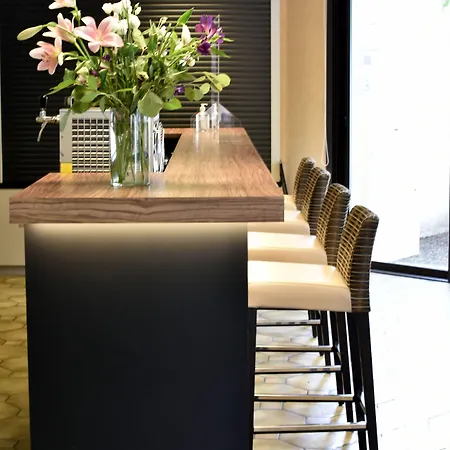 Des Lauriers Roses Hotel